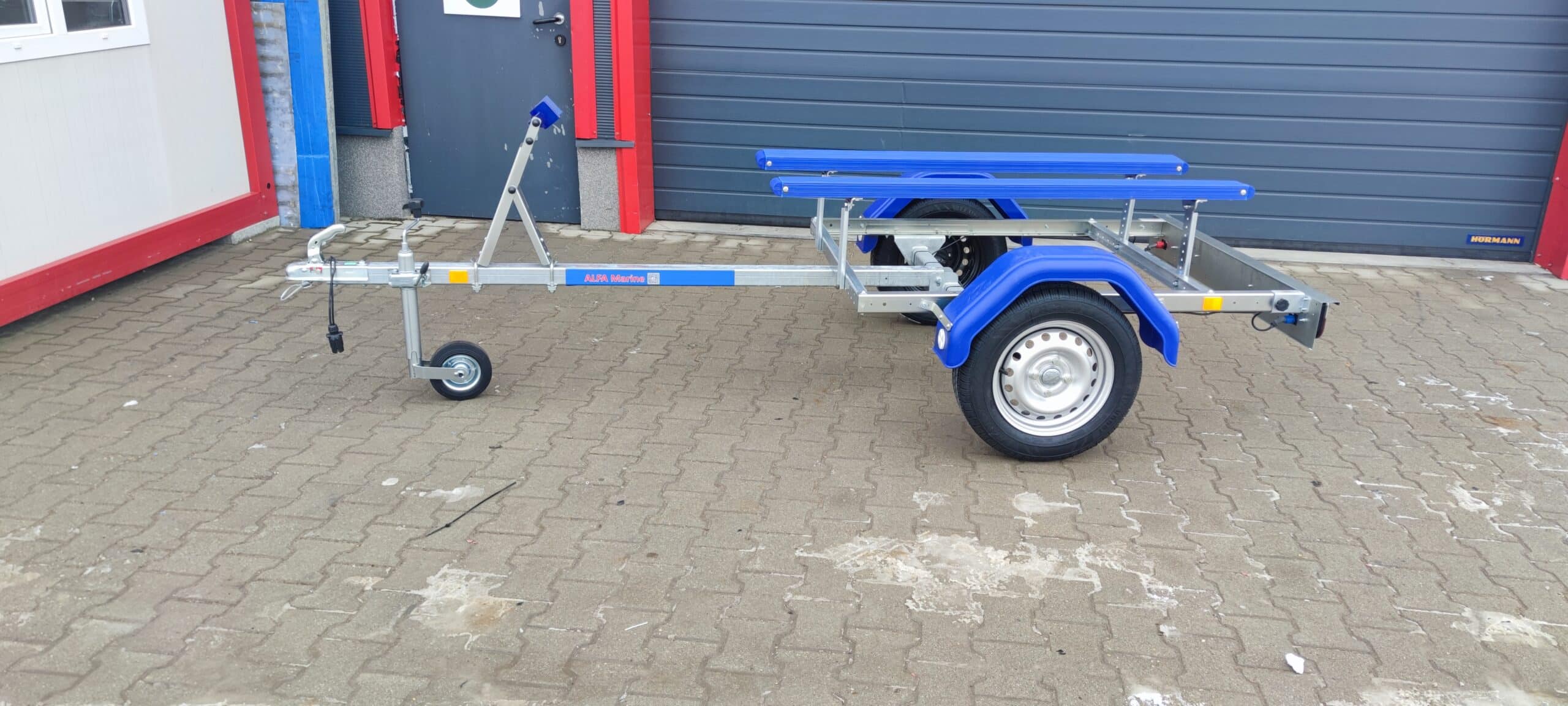ALFA Marine 13115HP.45A*Neo egytengelyes, 3,1x1,49m, 450kg, fék nélküli, párnafás, csónakszállító max. 2,5m hajóig