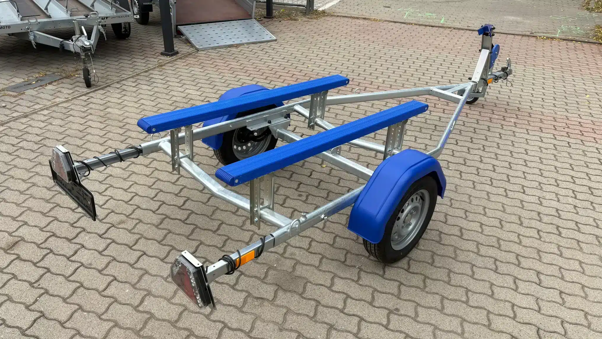 ALFA Marine 14315HP.55A* Jet Ski Egytengelyes, 4,25(4,45) x 1,48m, 550kg, fék nélküli, párnafás, Jet Ski, Csónakszállító, max. 3,65m hajóig