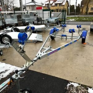 ALFA Marine 14716HG.75A* Jet Ski és kiscsónakszállító Egytengelyes, 4,65(5,05)x1,58m, 750kg fék nélküli, görgős, Jet Ski, Csónakszállító, max 4,25m hajóig