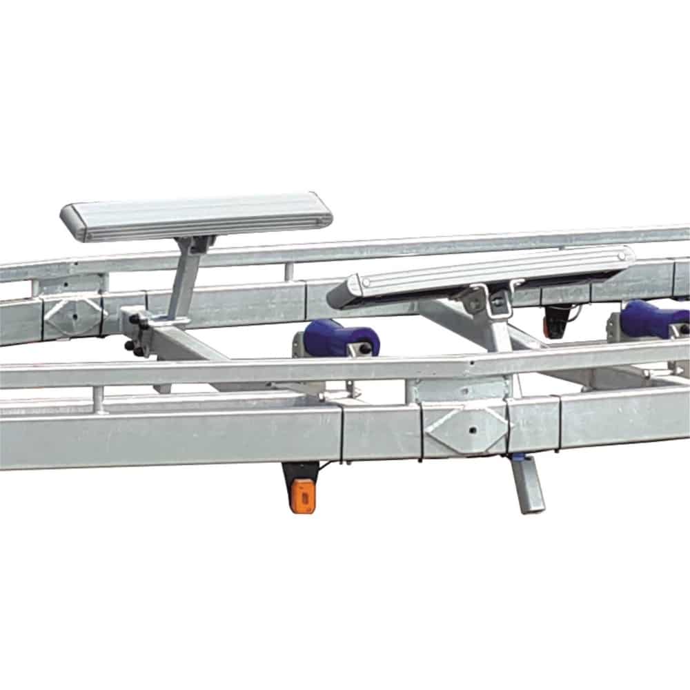 ALFA-T Marine 46325HP.200A* kéttengelyes, 6,34(7,34)x2,45m, 2000kg, fékezett, párnafás, csónakszállító, hajószállító, max. 6,3m hajóig - Image 11