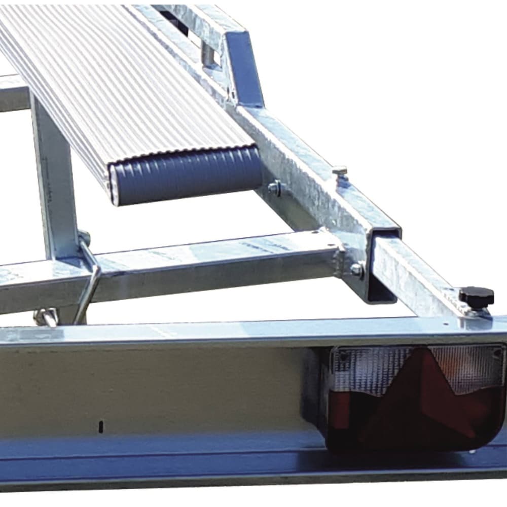 ALFA-T Marine 46325HP.200A* kéttengelyes, 6,34(7,34)x2,45m, 2000kg, fékezett, párnafás, csónakszállító, hajószállító, max. 6,3m hajóig - Image 13