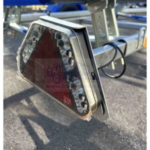 LED2 lámpa, 5 funkció, jobb