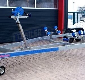 ALFA-T Marine 47825HG.270A* Kéttengelyes, 7,82(>8,82)x2,45m, fékezett, utánfutók max.7,80 m/26 láb hosszúságú, 2,45m széles csónakokhoz, hajószállító, görgős